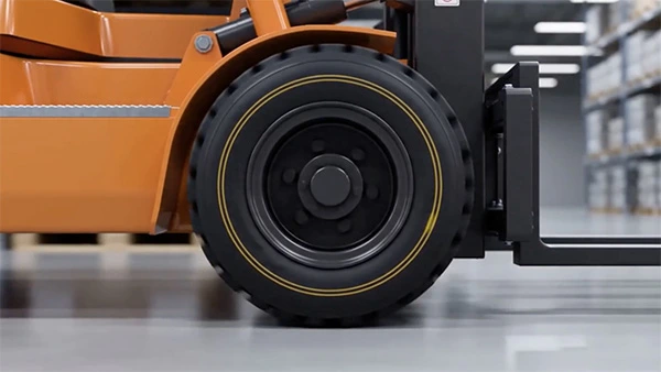 Heftruck met focus op heftruckband